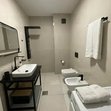 Sunshine Qerret-golem Beach-self-check-in