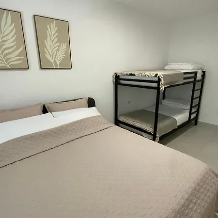 Apartment Sunshine Qerret-golem Beach-self-check-in *