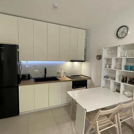 Sunshine Qerret-golem Beach-self-check-in *