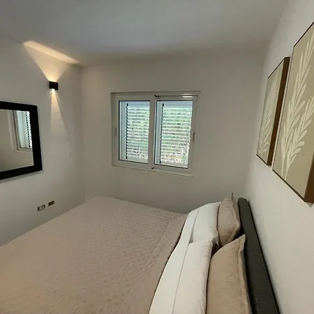 Διαμέρισμα Sunshine Qerret-golem Beach-self-check-in