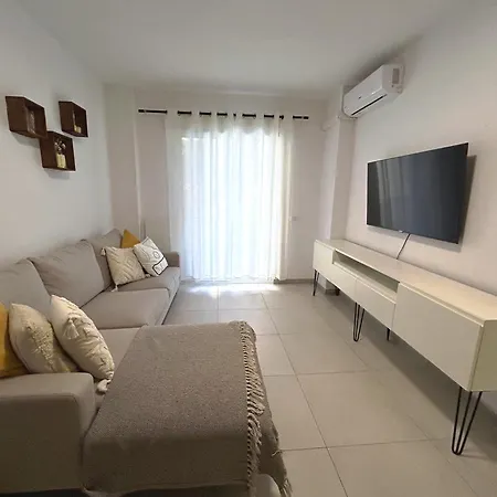 Sunshine Qerret-golem Beach-self-check-in Apartamento *