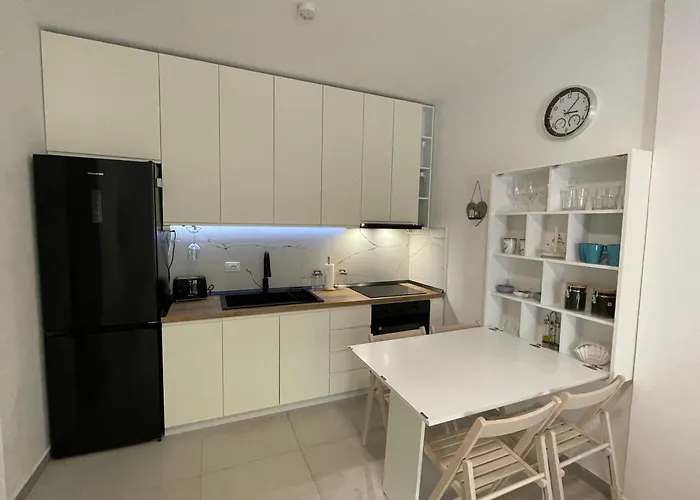 Sunshine Qerret-golem Beach-self-check-in *