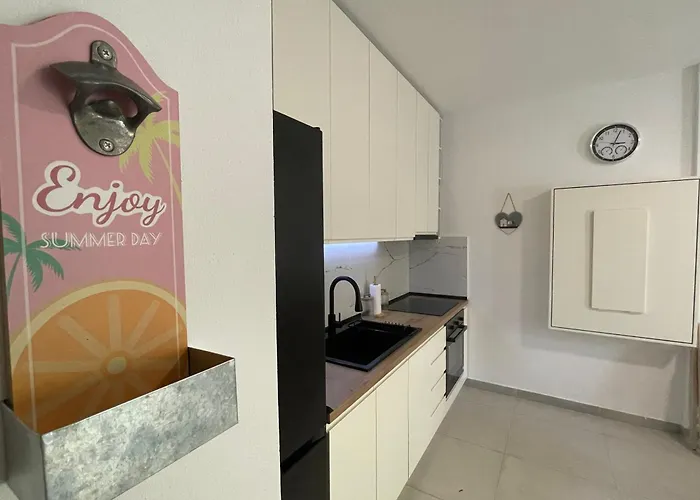 Sunshine Qerret-golem Beach-self-check-in * Golem (Tirana)