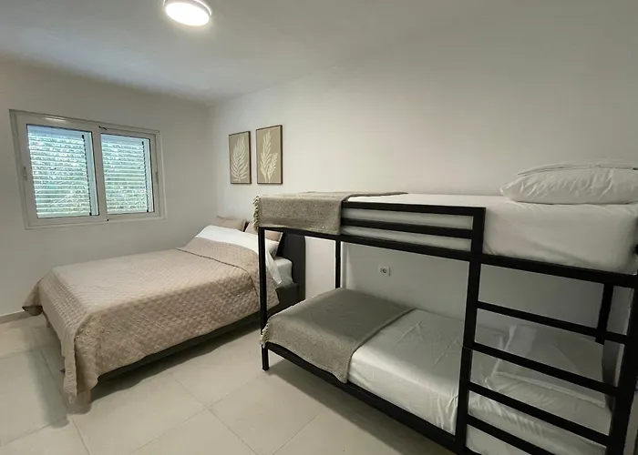 Apartment Sunshine Qerret-golem Beach-self-check-in